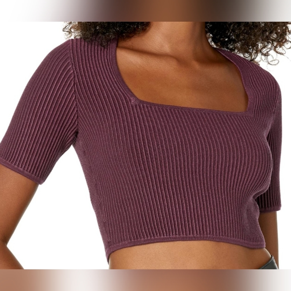 Guess Women's Square Neck Cropped Knit Top Size Large